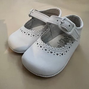 White Leather baby Girl Shoes! PERFECT CHRISTENING/BAPTISM shoe!